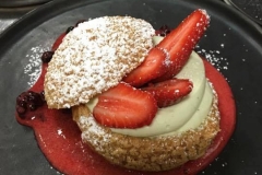 chou croustillant pistache fruits rouges